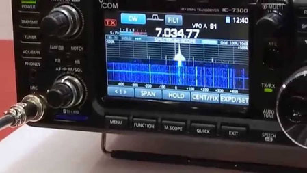 Icom IC-7300 and spectrum / waterfall on the PC
